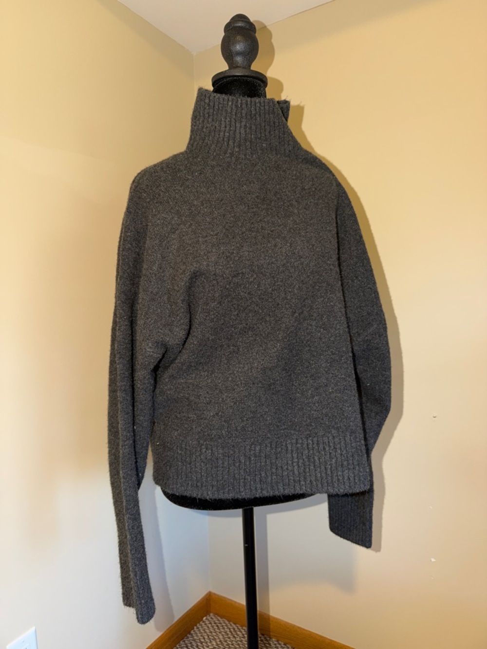 ZARA Womens turtleneck sweater